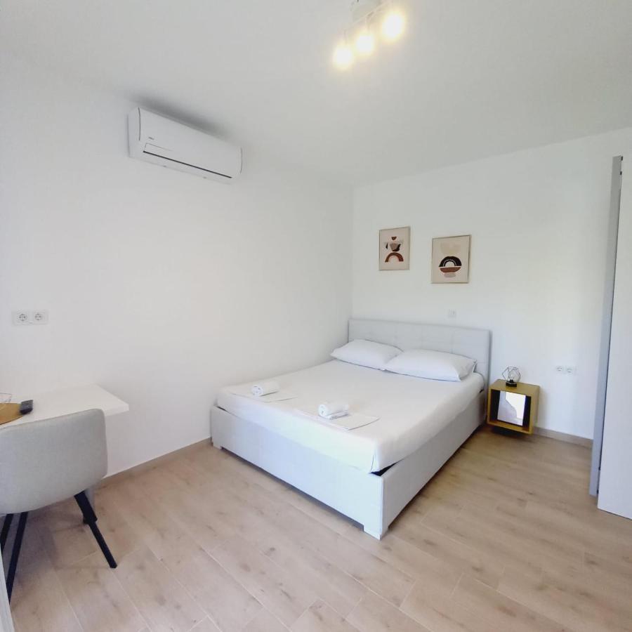 Apartments M & L Murter Exterior foto